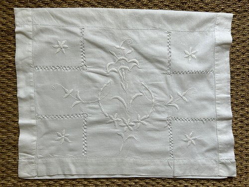 Vintage floral embroidered - floral,